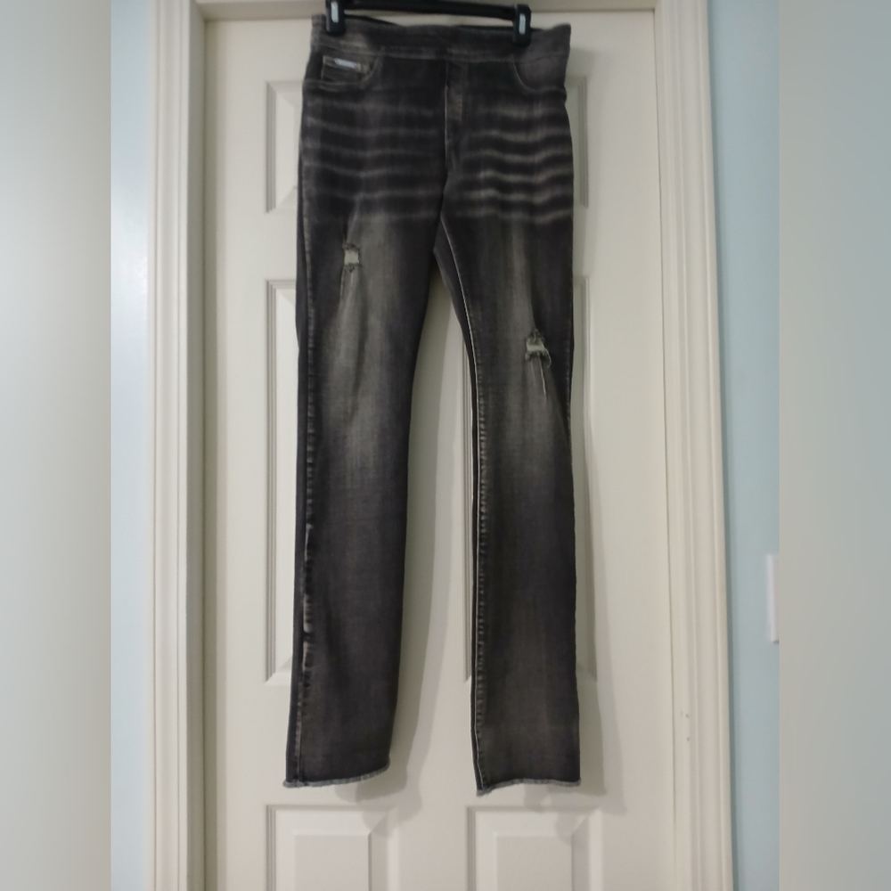 NEW Coco+Carmen distressed waistband jeans